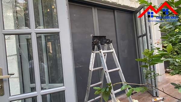 Hình ảnh cửa lưới chống muỗi chú Công, Phú Mỹ Hưng, Quận 7