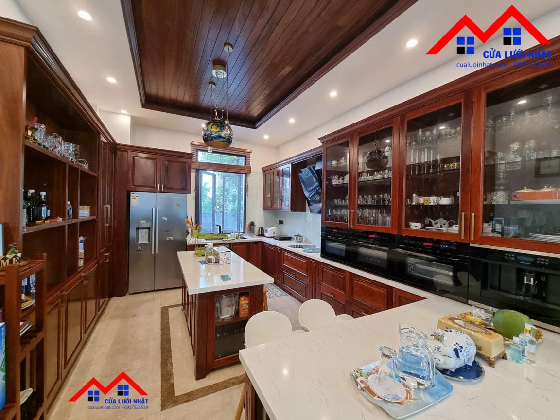 Lắp đặt Cửa lưới Biệt Thự V83 Vinhomes Central Park - Bình Thạnh