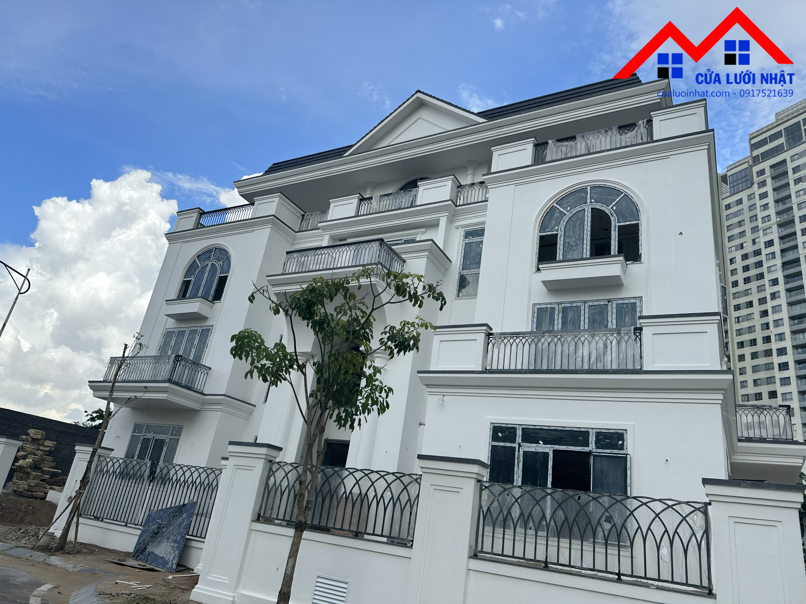 Công trình Cửa Lưới Chống Muỗi cho Biệt Thự Cao Cấp