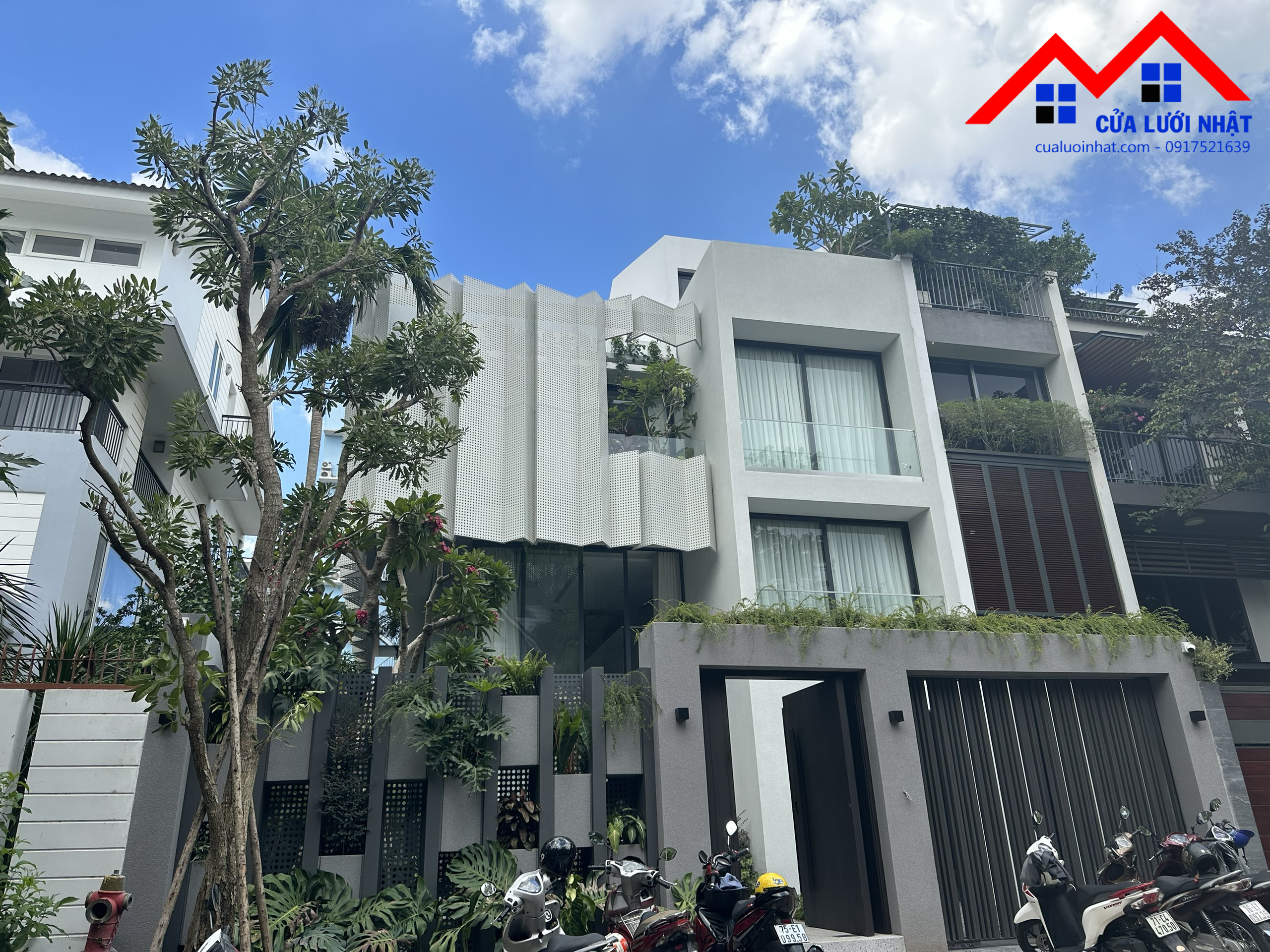 Cửa Lưới Chống Muỗi cho Biệt Thự Cao Cấp