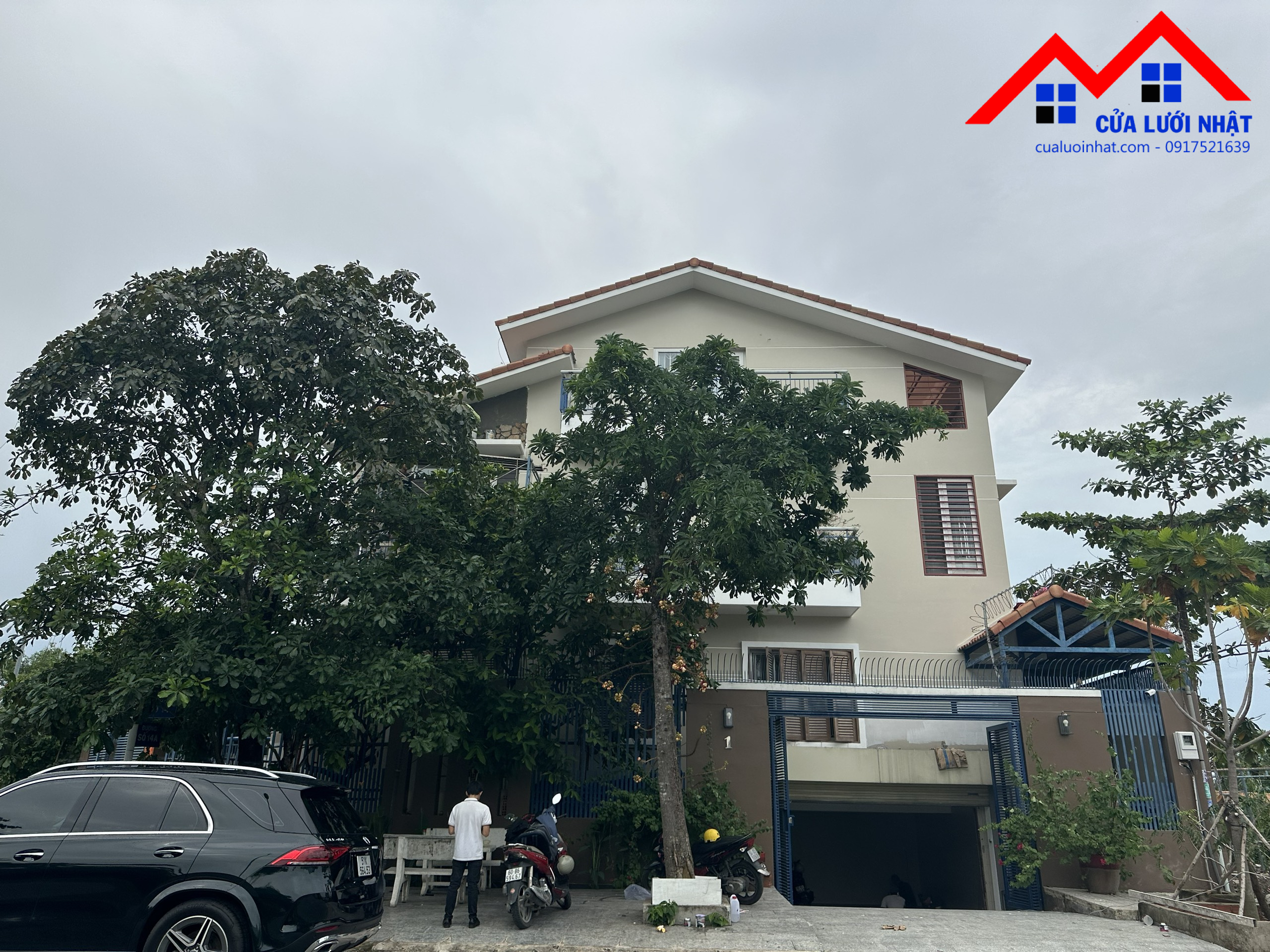 Công trình Cửa Lưới Chống Muỗi cho Biệt Thự Cao Cấp