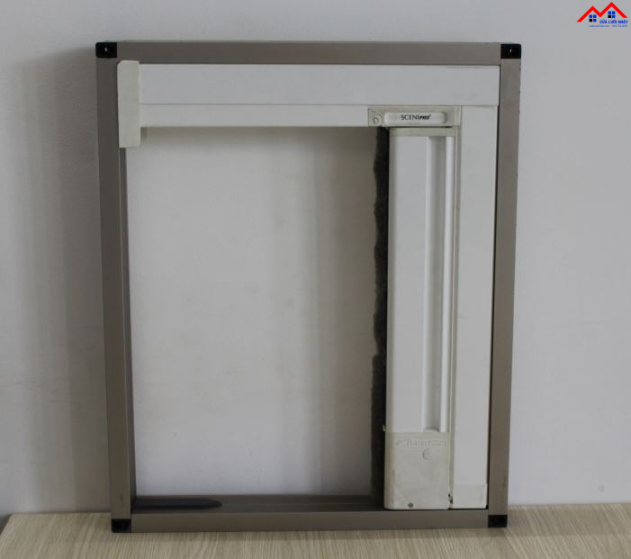 Khung cửa lưới bằng sắt sơn tĩnh điện