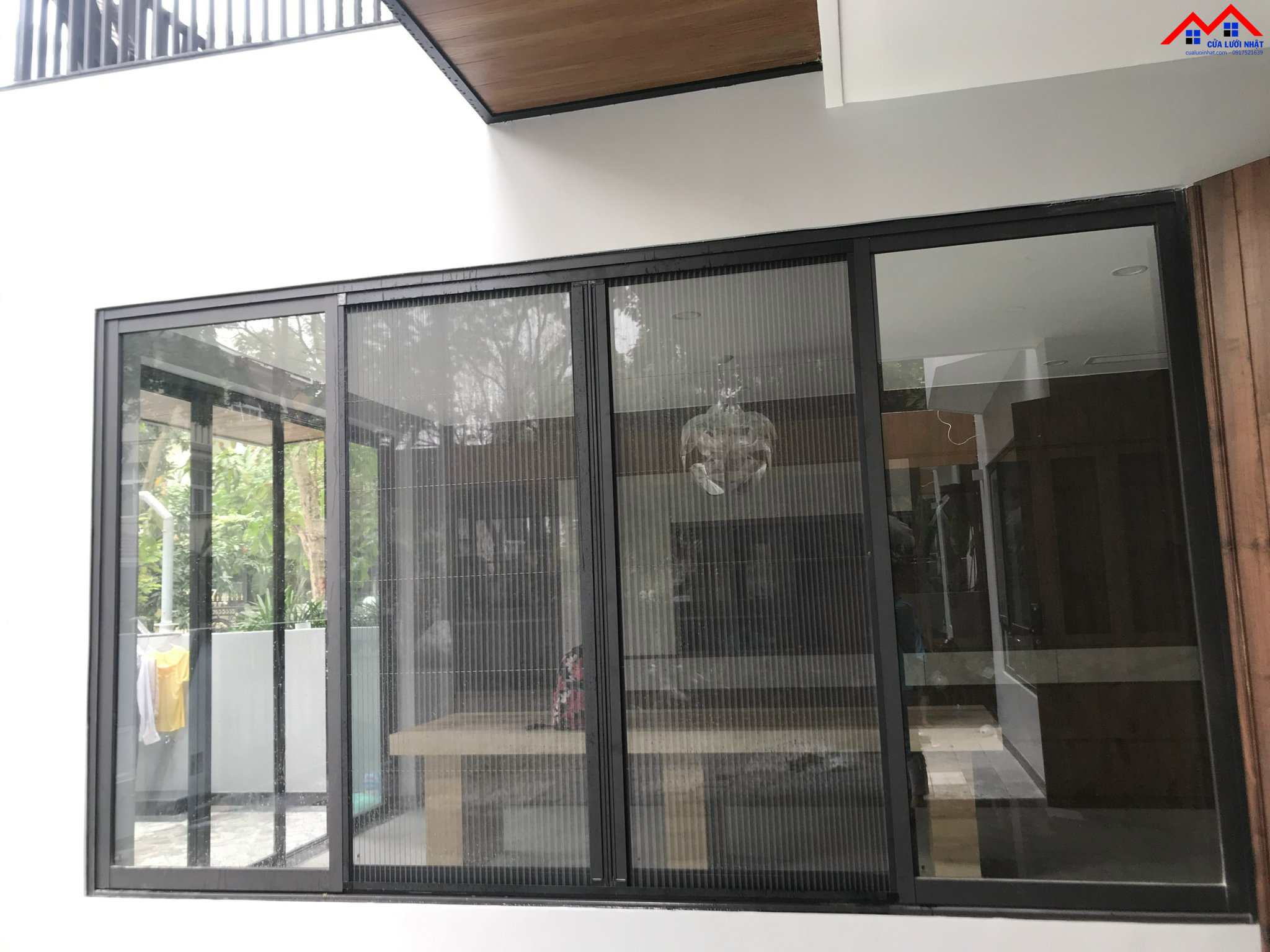 Cấu tạo và đặc điểm của cửa lưới chống muỗi dạng lùa